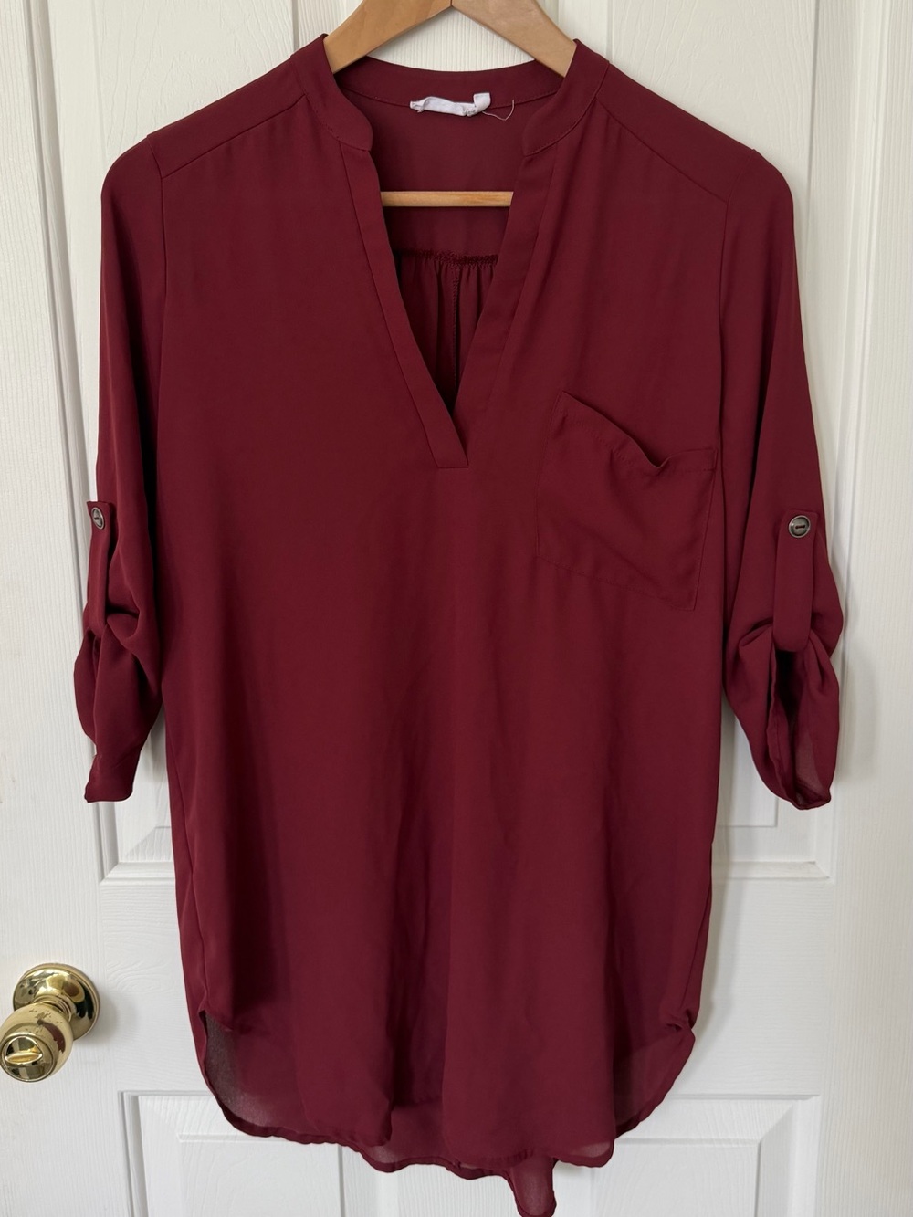Lush Women's Burgundy V-Neck Roll-Tab Tunic Blouse